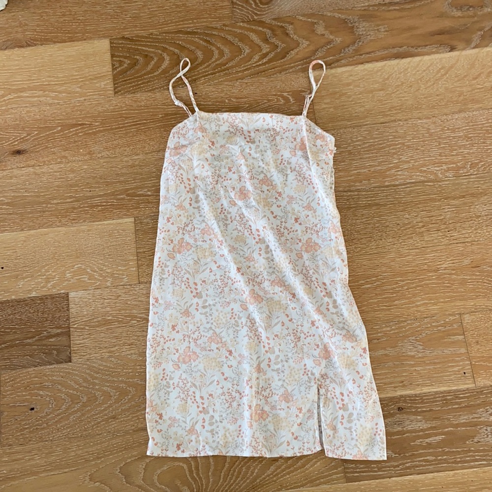 Peachy Floral Satin Shift Dress